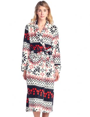 Casual Nights Women's Holiday Long Sleeve Mink Fleece Plush Robe - White - Sizing Recommendations: Size Medium (4-6) Large (8-10) X-Large (12-14) XX-Large (16-18)Wrap around in comfort with this cozy warm Plush Fleece Robe From Casual Nights, Exceptionally lightweight Bathrobe with Fun and elegant prints. Featuring a shawl collar and foldover cuffs, Long sleeves, matching self-Tie belt, Attached inner tie and 2 hand Pockets. Effortless Design perfect for Lounging, Relaxing or just layering on.