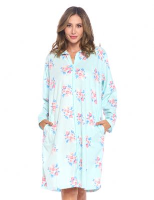 Casual Nights Women's Printed  Zipper Front Micro Fleece Robe Duster - Blue Floral - This lightweight Cute and comfortable House coat with easy zipper front closure Duster for ladies from the Casual Nights Loungewear and Sleepwear robes Collection, Thin fleece and light house robe, in beautiful feminine floral and paisley print pattern designs. this easy to wear bathrobe is made of 100% Poly Micro Fleece fabric, perfect for change of season, and cold winter nights! The sleep dresscoat Features: Long sleeves with full zip front closure for easy wearing and easy slipping on/off, cozy zip up neck, 2 roomy side hand pockets, knee length approx. 40 Shoulder to hem. This lounge wear muumuu dress has a relaxed comfortable fit and comes in regular and plus sizes M, L, XL, 2X, 3X. All year winter and summer versatile multi uses, throw over your clothes as house robe while cleaning, washing and cooking, wear around the house as relaxed home day waltz dress, a nightgown to sleep in the winter and cold nights as a sleepshirt dress, Our sleep robe gowns is perfect to use for maternity, labor/delivery, hospital gown. Makes a perfect Mothers Day gift for your special loved ones, mom, older women or elderly grandmother. Even beautiful and comfortable enough for everyday use around the house. Please use our size chart to determine which size will fit you best, if your measurements fall between two sizes, we recommend ordering a larger size as most people prefer their sleepwear a little looser.